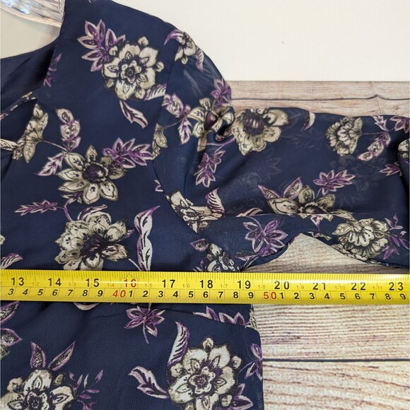 Women's LARGE Top Floral V Neck Long Ruffle Bell Sleeve Tunic Flowy Bohemian - Picture 9 of 14